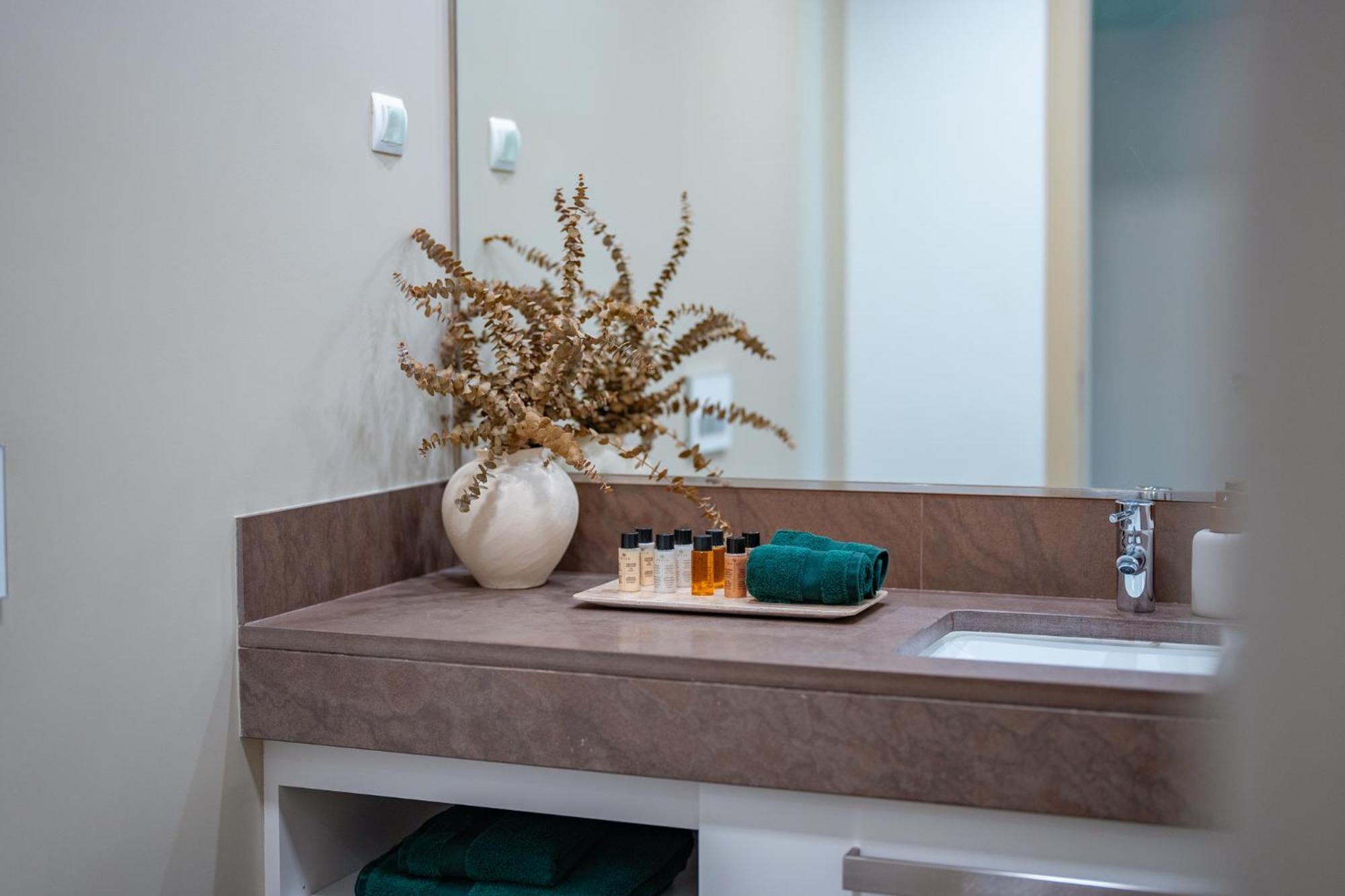 Suite 107 - Two Bedroom Apartment Funchal  Luaran gambar